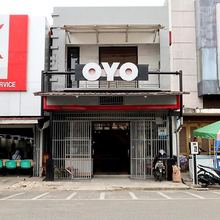 OYO 1191 Monalisa Residence And Cafe Padang (Sumatra) Exterior foto